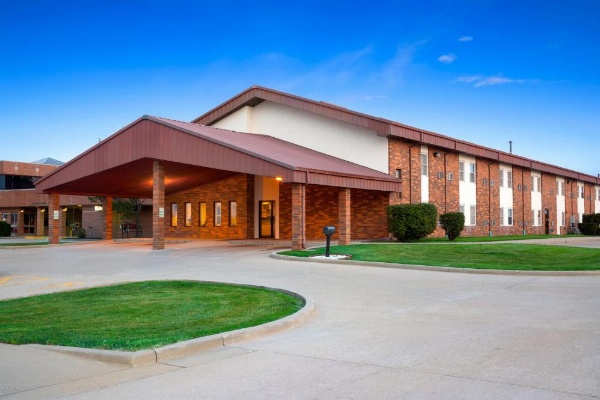 Super 8 by Wyndham Tuscola image 21