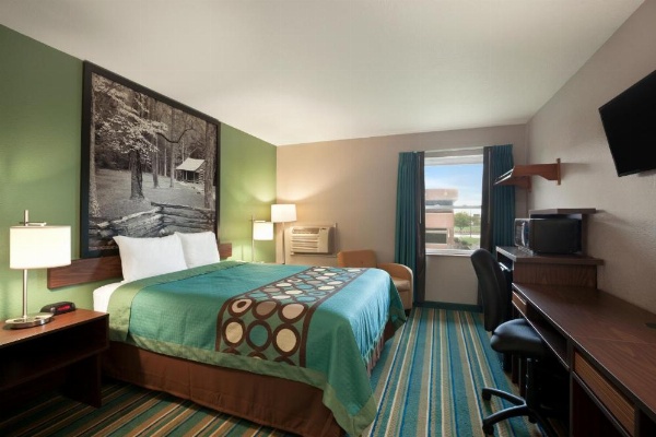 Super 8 by Wyndham Tuscola image 30